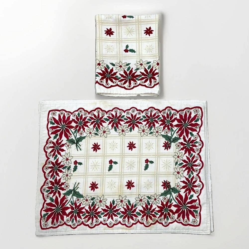 Vintage Martha Stewart Everyday Christmas Poinsettia 2 Placemats 1 Kitchen Towel